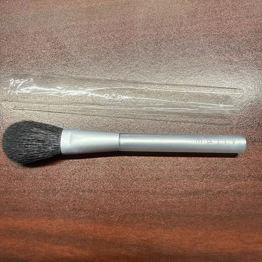 NEW Mally Beauty DIAMOND UN-POWDER BRUSH Foundation Face Powder Makeup Make Up